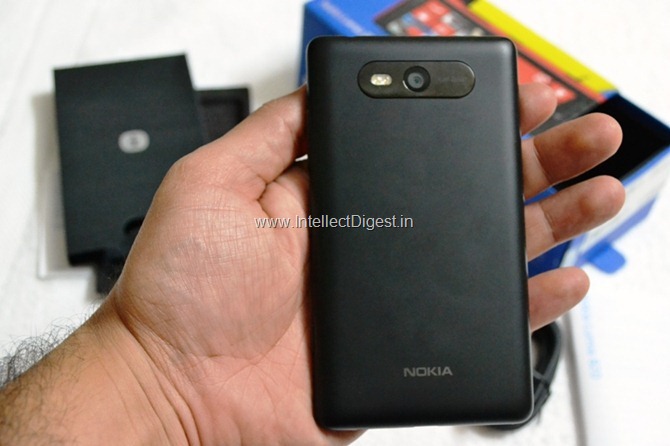 Nokia Lumia 820 Review (12)