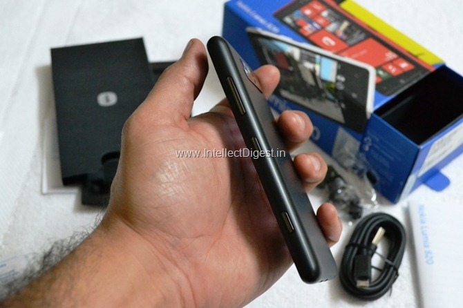 Nokia Lumia 820 Review (13)