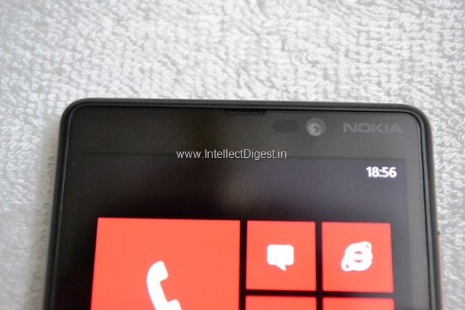 Nokia Lumia 820 Review (6)