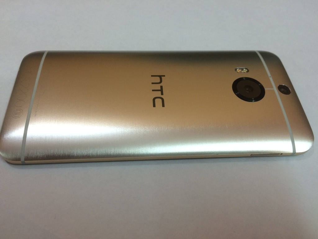HTC One M9+ (9)