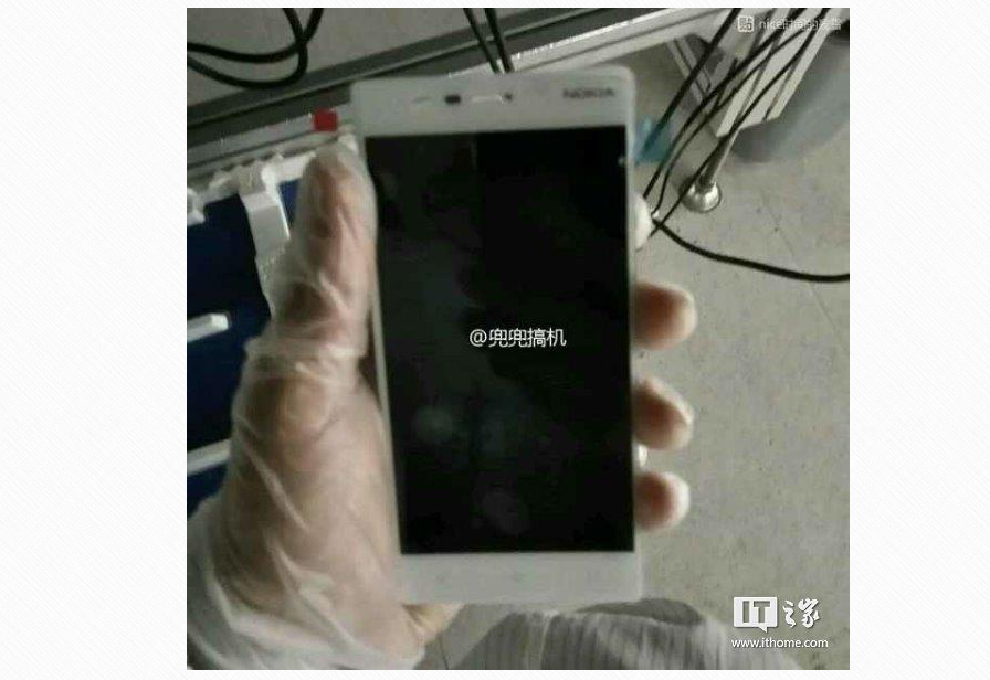 Nokia E1