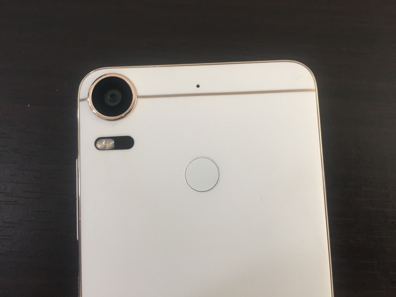 HTC Desire 10 Pro (13)