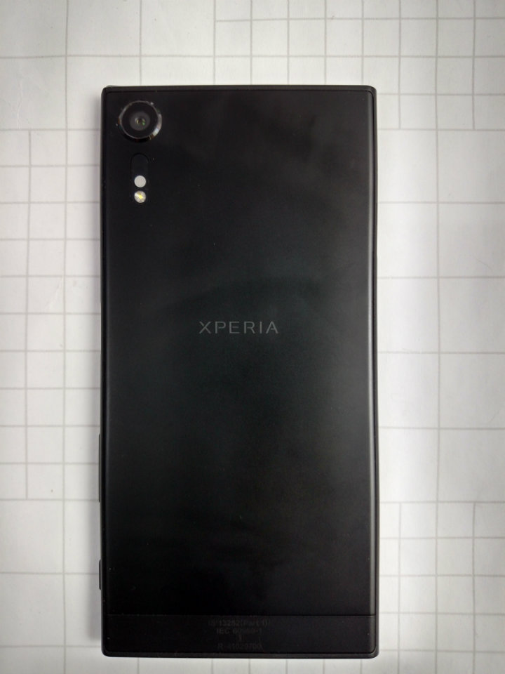 Xperia XZs Review - Back