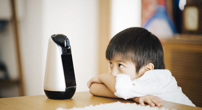 Sony Xperia Hello Communication Robot (2)