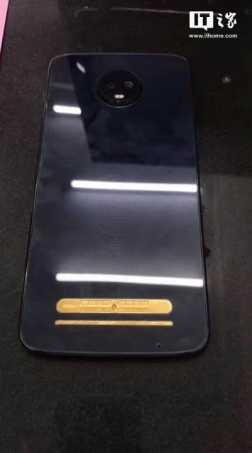 Moto Z3 Play Leak Surfaces; Alleged Images Display Dual-Rear Camera Setup