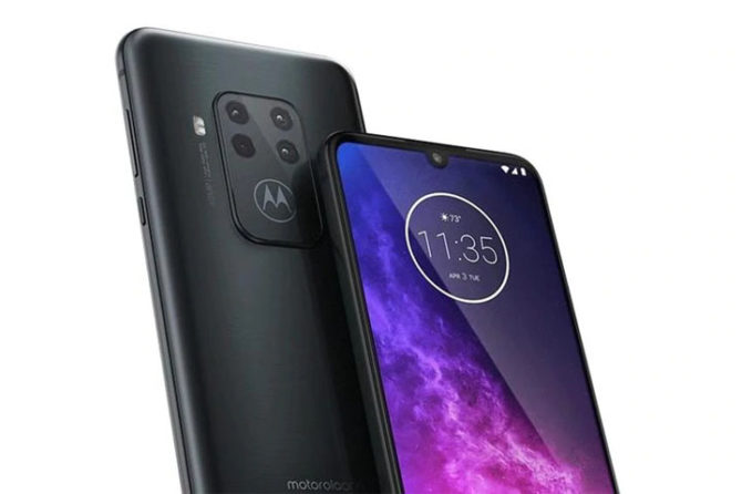 Motorola One Zoom